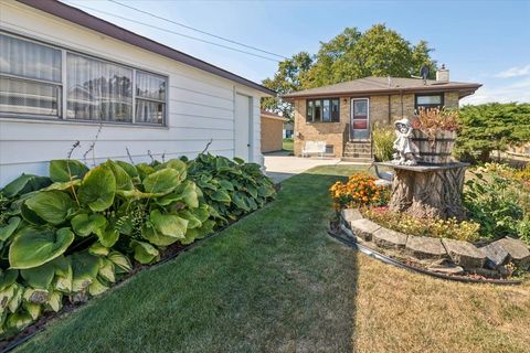 Tiny photo for 3709 Emerson Street, Schiller Park, IL 60176 (MLS # 12489987)