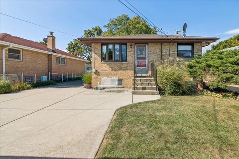 Tiny photo for 3709 Emerson Street, Schiller Park, IL 60176 (MLS # 12489987)