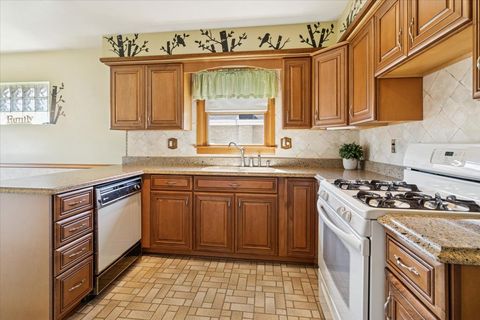 Tiny photo for 3709 Emerson Street, Schiller Park, IL 60176 (MLS # 12489987)