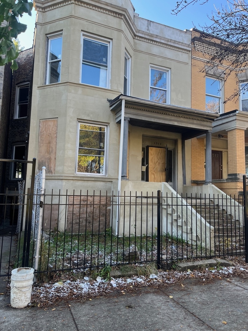 1515 W Garfield Boulevard