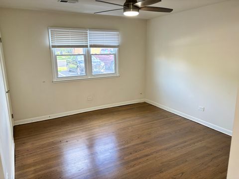 Tiny photo for 209 W Johnson Street #1B, Palatine, IL 60067 (MLS # 12549649)