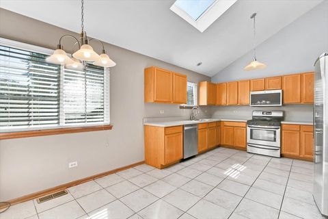 Tiny photo for 663 Primrose Lane, Matteson, IL 60443 (MLS # 12486213)