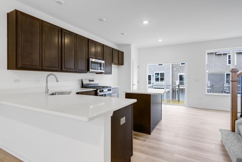 Tiny photo for 422 Red Oak Circle, Volo, IL 60020 (MLS # 12626549)