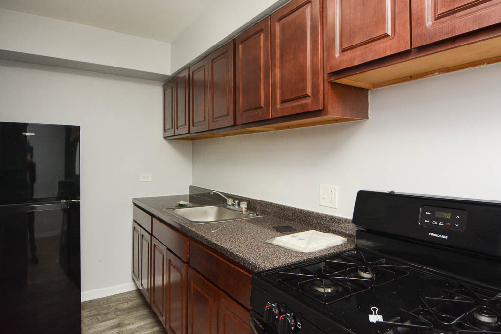 1040 W HOLLYWOOD Avenue 204