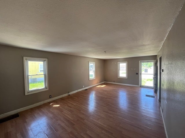 318 S Worth Street