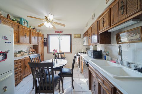 Tiny photo for 7604 W Lawrence Avenue #1B, Harwood Heights, IL 60706 (MLS # 12490550)