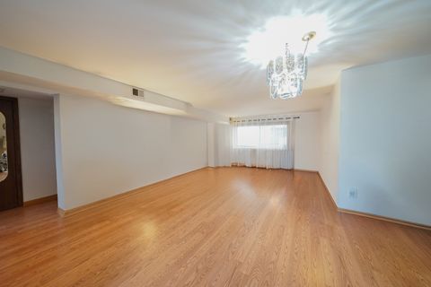 Tiny photo for 7604 W Lawrence Avenue #1B, Harwood Heights, IL 60706 (MLS # 12490550)