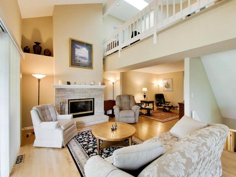 Tiny photo for 634 Kendallwood Court, Crystal Lake, IL 60014 (MLS # 12626114)