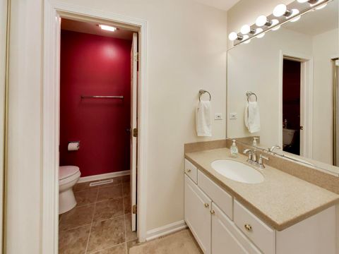 Tiny photo for 634 Kendallwood Court, Crystal Lake, IL 60014 (MLS # 12626114)