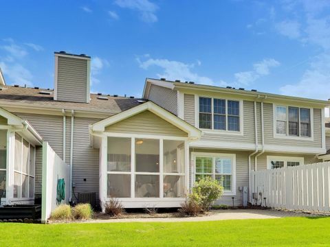 Tiny photo for 634 Kendallwood Court, Crystal Lake, IL 60014 (MLS # 12626114)