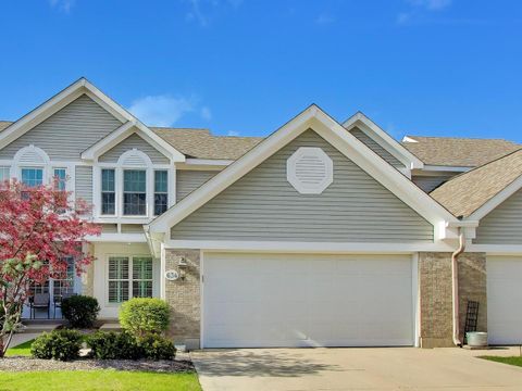 Photo of 634 Kendallwood Court, Crystal Lake, IL 60014 (MLS # 12626114)