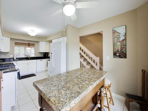 Tiny photo for 634 Kendallwood Court, Crystal Lake, IL 60014 (MLS # 12626114)