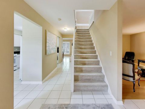 Tiny photo for 634 Kendallwood Court, Crystal Lake, IL 60014 (MLS # 12626114)