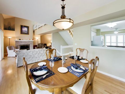 Tiny photo for 634 Kendallwood Court, Crystal Lake, IL 60014 (MLS # 12626114)