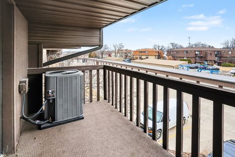 Tiny photo for 1484 N Rock Run Drive #3c, Crest Hill, IL 60403 (MLS # 12576514)