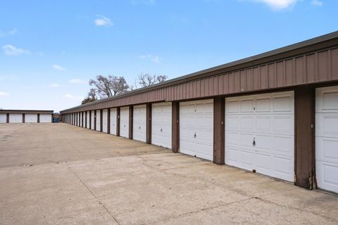 Tiny photo for 1484 N Rock Run Drive #3c, Crest Hill, IL 60403 (MLS # 12576514)