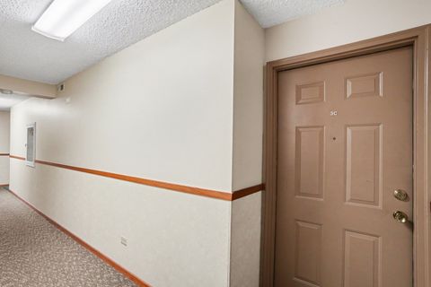 Tiny photo for 1484 N Rock Run Drive #3c, Crest Hill, IL 60403 (MLS # 12576514)