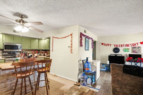 Tiny photo for 1484 N Rock Run Drive #3c, Crest Hill, IL 60403 (MLS # 12576514)