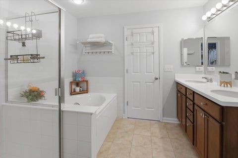 Tiny photo for 163 EASTON Drive, Gilberts, IL 60136 (MLS # 12694345)
