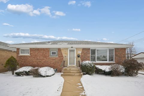 Photo of 8229 W Giddings Street, Norridge, IL 60706 (MLS # 12622427)