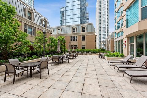 Tiny photo for 25 E Superior Street #2405, Chicago, IL 60611 (MLS # 12458344)