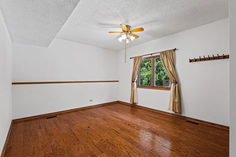 Tiny photo for 32675 N Forest Drive, Grayslake, IL 60030 (MLS # 12654807)