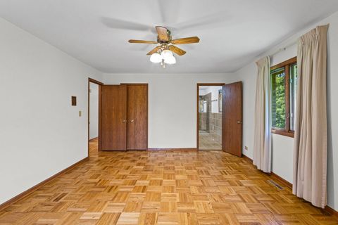 Tiny photo for 32675 N Forest Drive, Grayslake, IL 60030 (MLS # 12654807)