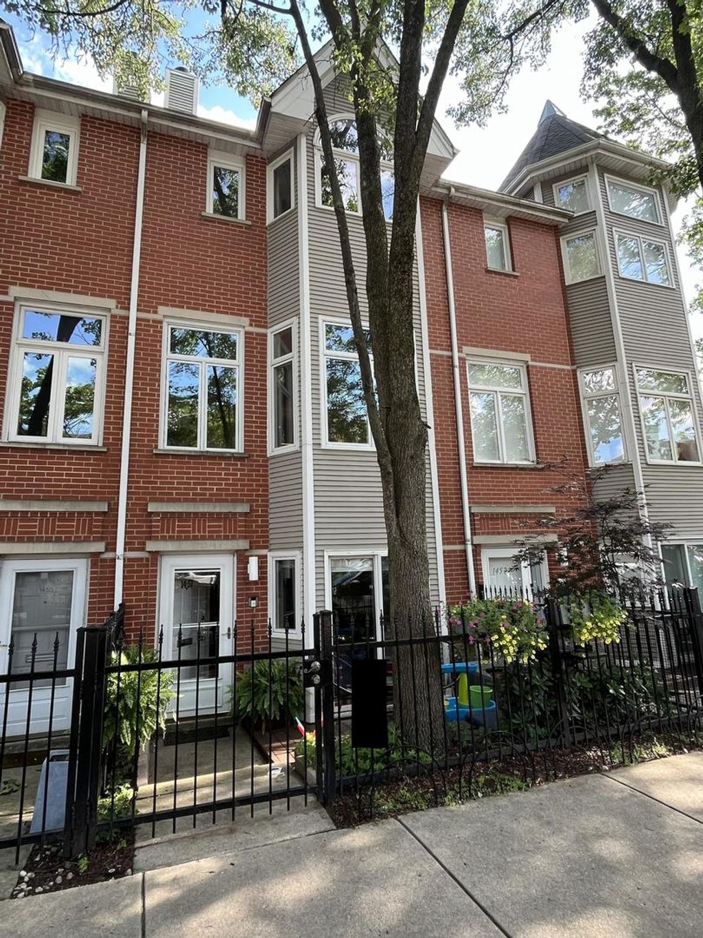 Photo for 1457 W Wrightwood Avenue, Chicago, IL 60614 (MLS # 12506067)