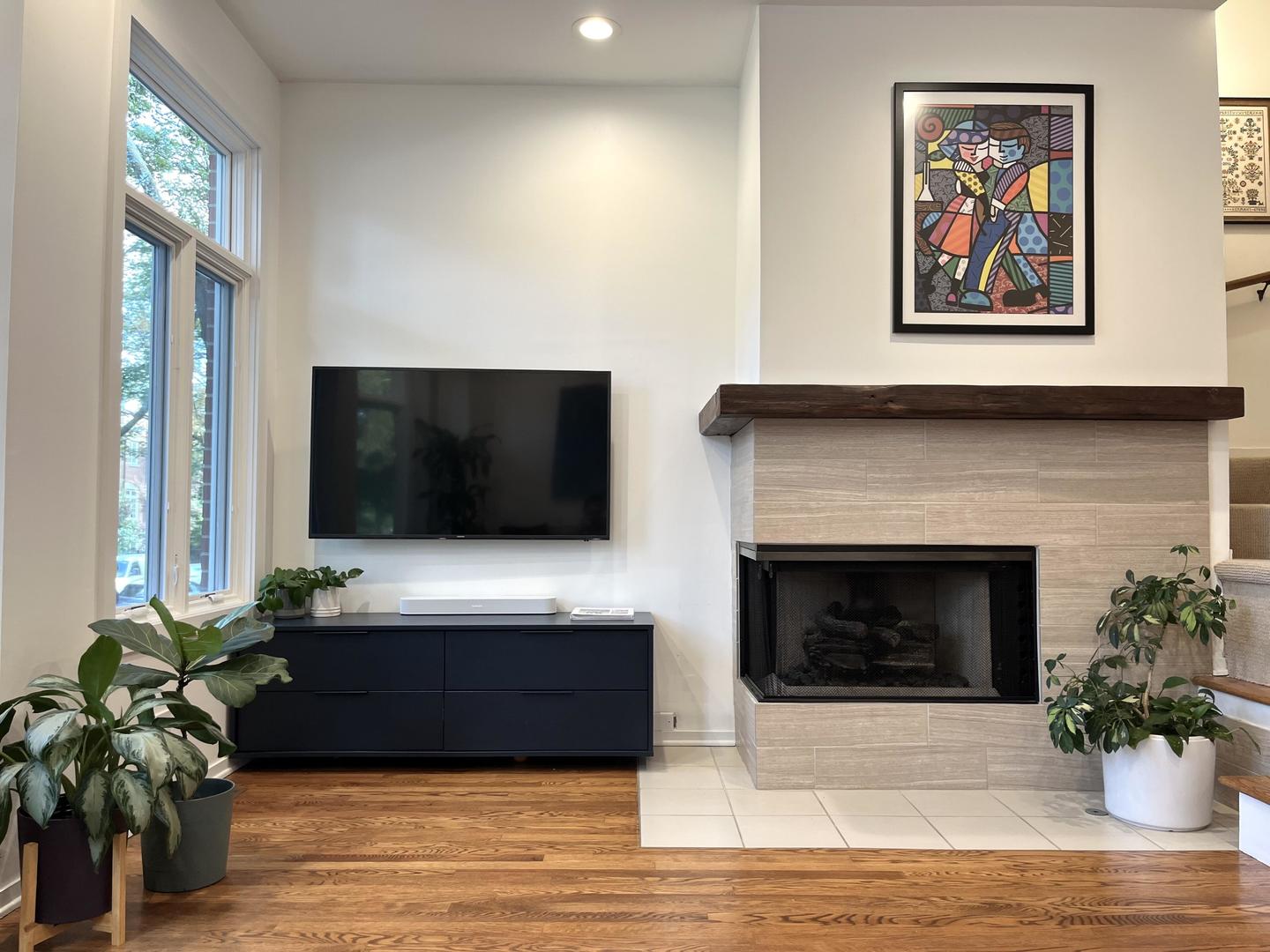 1457 W Wrightwood Avenue