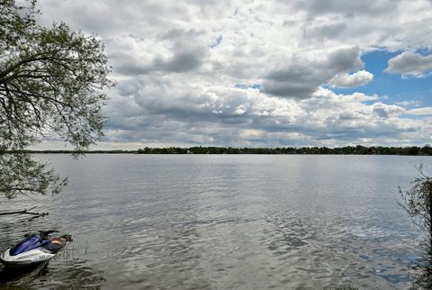 Tiny photo for 128 1/2 CORA Avenue #B, Fox Lake, IL 60020 (MLS # 12640554)