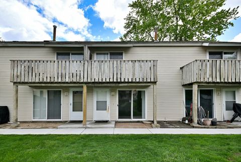Photo of 128 1/2 CORA Avenue #B, Fox Lake, IL 60020 (MLS # 12640554)