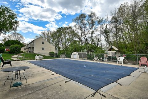 Tiny photo for 128 1/2 CORA Avenue #B, Fox Lake, IL 60020 (MLS # 12640554)
