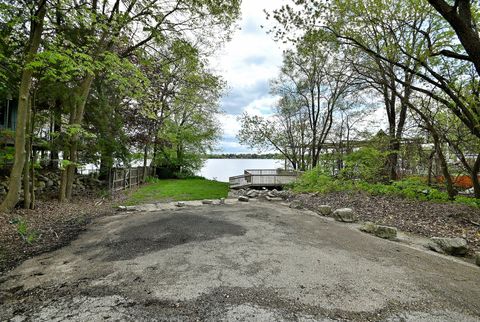Tiny photo for 128 1/2 CORA Avenue #B, Fox Lake, IL 60020 (MLS # 12640554)