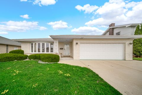 Tiny photo for 10916 Kingston Street, Westchester, IL 60154 (MLS # 12617475)