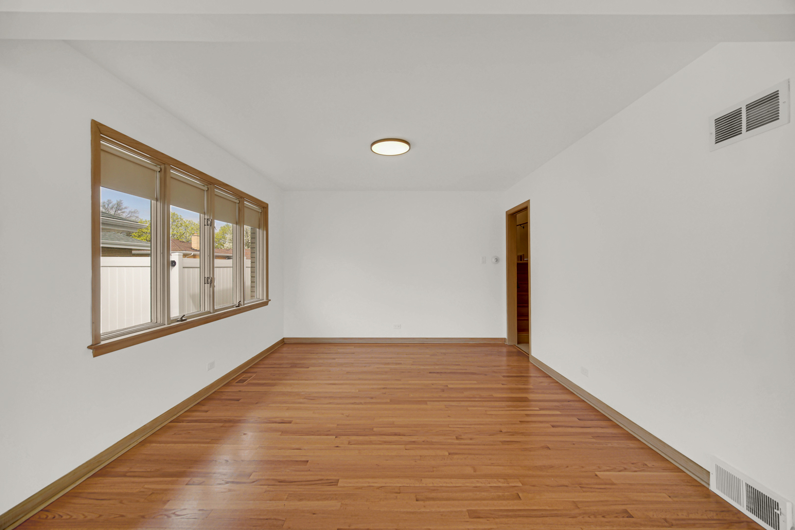 10916 Kingston Street