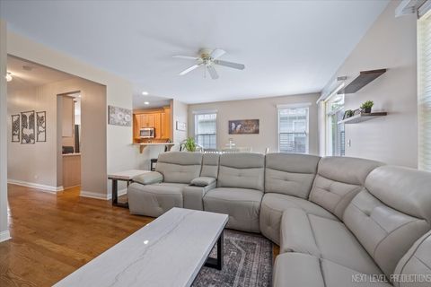 Tiny photo for 725 Bohannon Circle, Oswego, IL 60543 (MLS # 12539950)