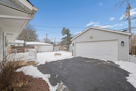 Tiny photo for 26 E Normandy Drive, Chicago Heights, IL 60411 (MLS # 12562813)