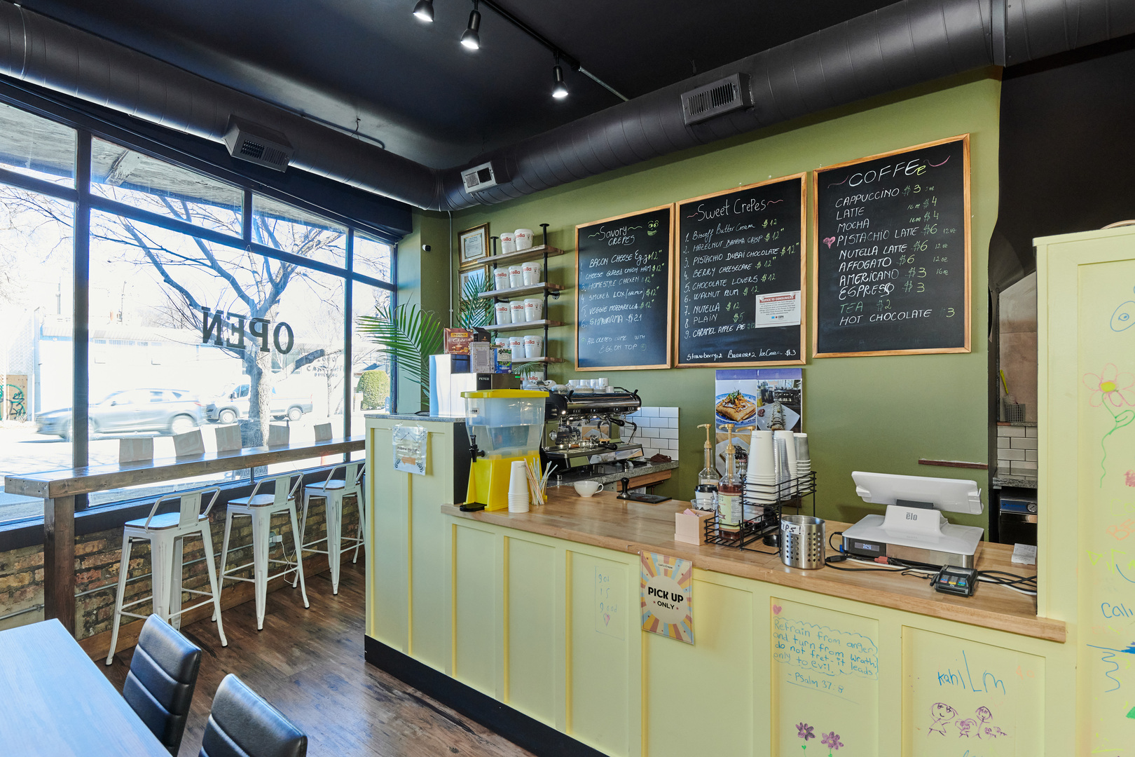 2607 W PETERSON Avenue