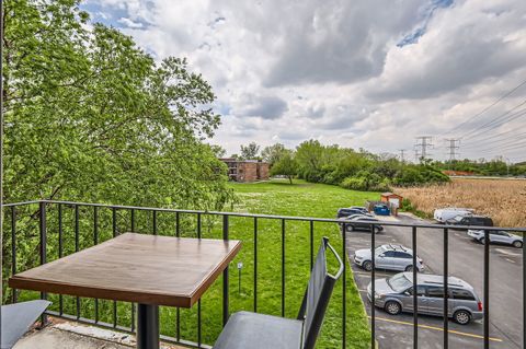 Tiny photo for 953 N Rohlwing Road #201A, Addison, IL 60101 (MLS # 12366941)