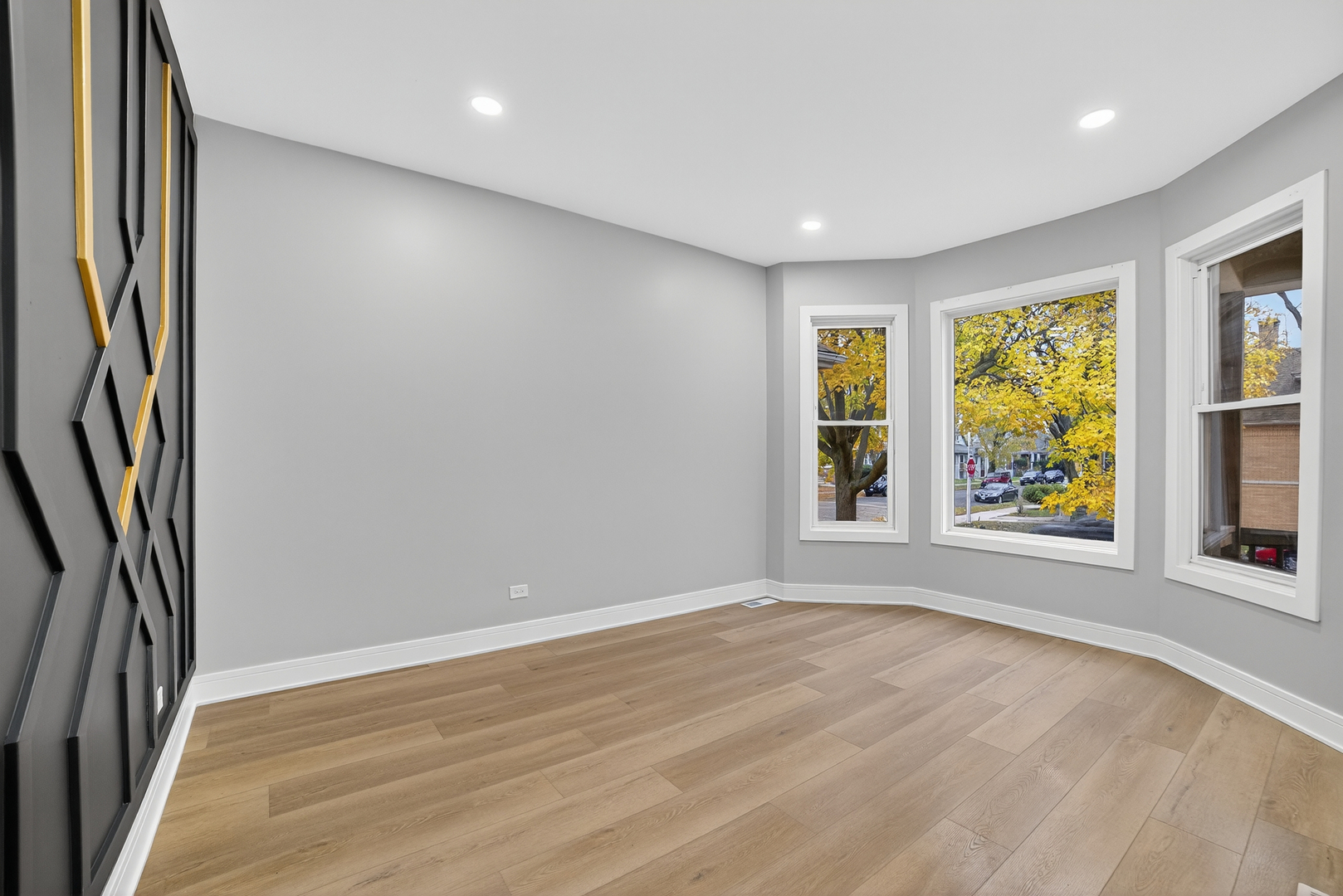 5102 W Belden Street