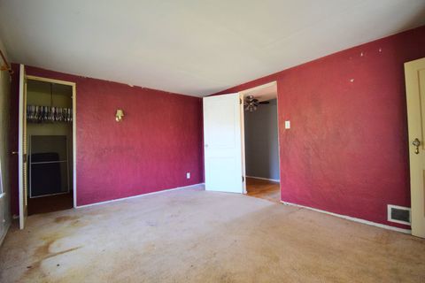 Tiny photo for 2308 Logan Street, Mt Vernon, IL 62864 (MLS # 12613331)