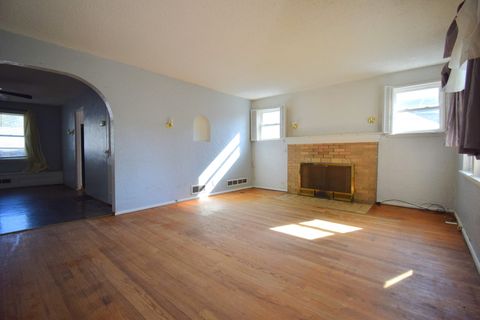 Tiny photo for 2308 Logan Street, Mt Vernon, IL 62864 (MLS # 12613331)