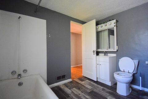 Tiny photo for 2308 Logan Street, Mt Vernon, IL 62864 (MLS # 12613331)