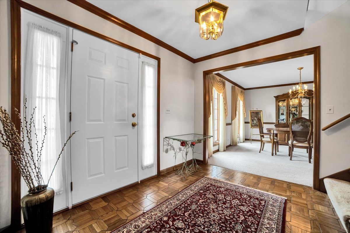 1S221 N Flanders Lane