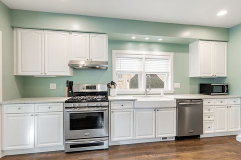 Tiny photo for 4252 N Bernard Street, Chicago, IL 60618 (MLS # 12565492)