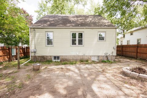 Tiny photo for 957 S 7th Avenue, Kankakee, IL 60901 (MLS # 12535642)