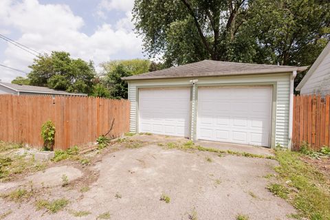 Tiny photo for 957 S 7th Avenue, Kankakee, IL 60901 (MLS # 12535642)