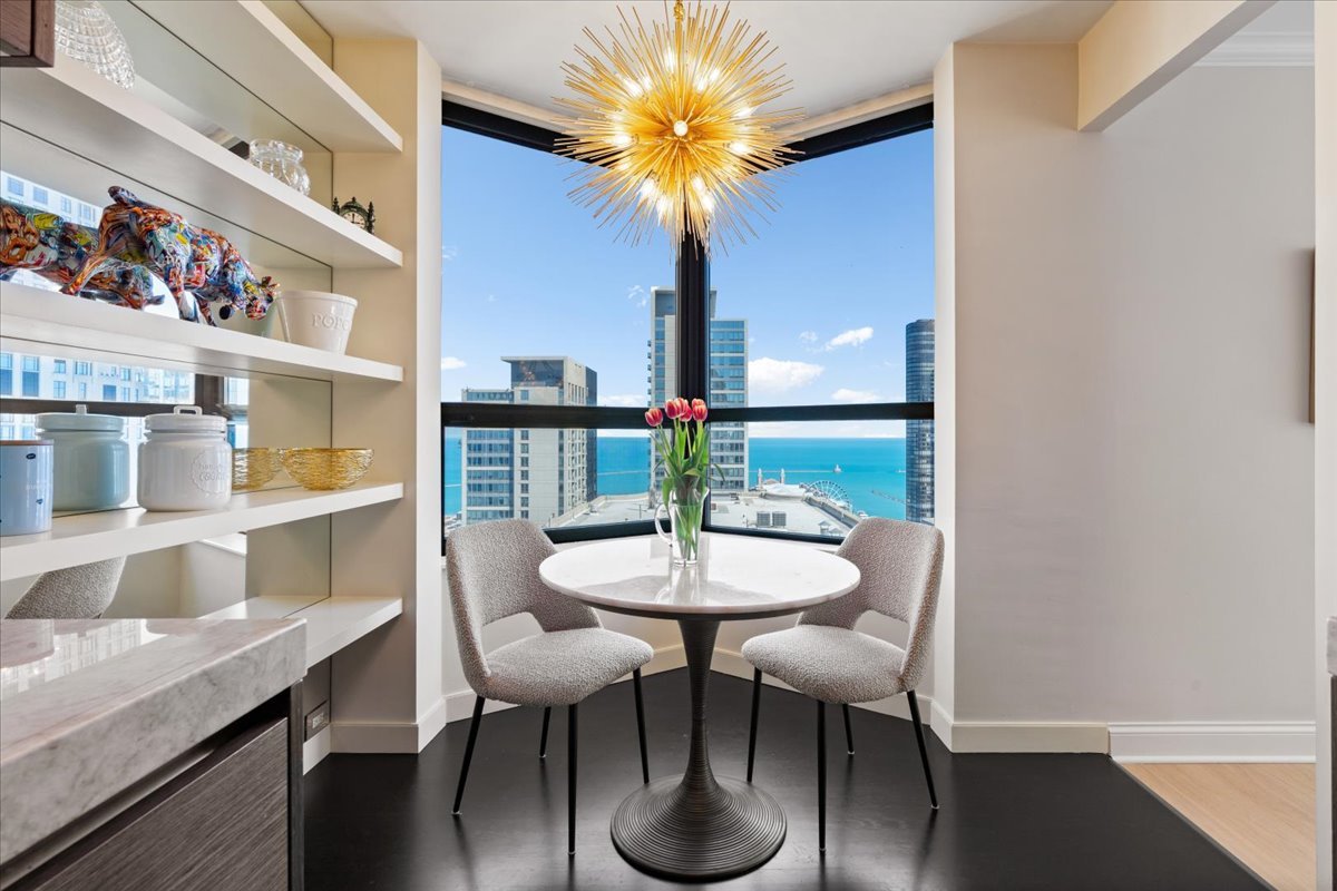 400 E Ohio Street 4203