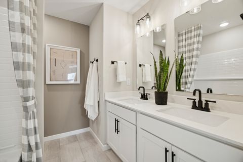 Tiny photo for 2185 Ryegrass Lane #70004, Bolingbrook, IL 60490 (MLS # 12601737)