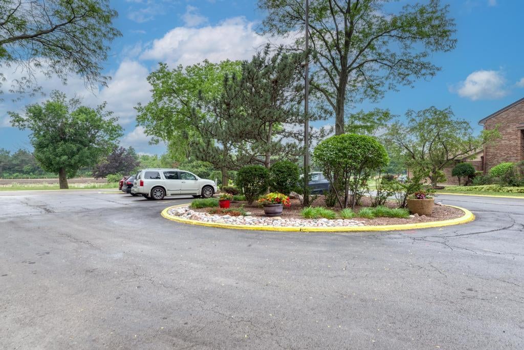 465 W Dominion Drive 204